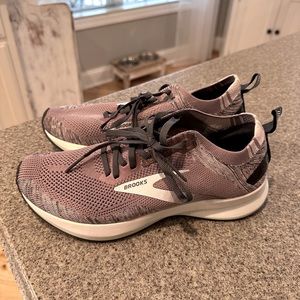Brooks Levitated 4